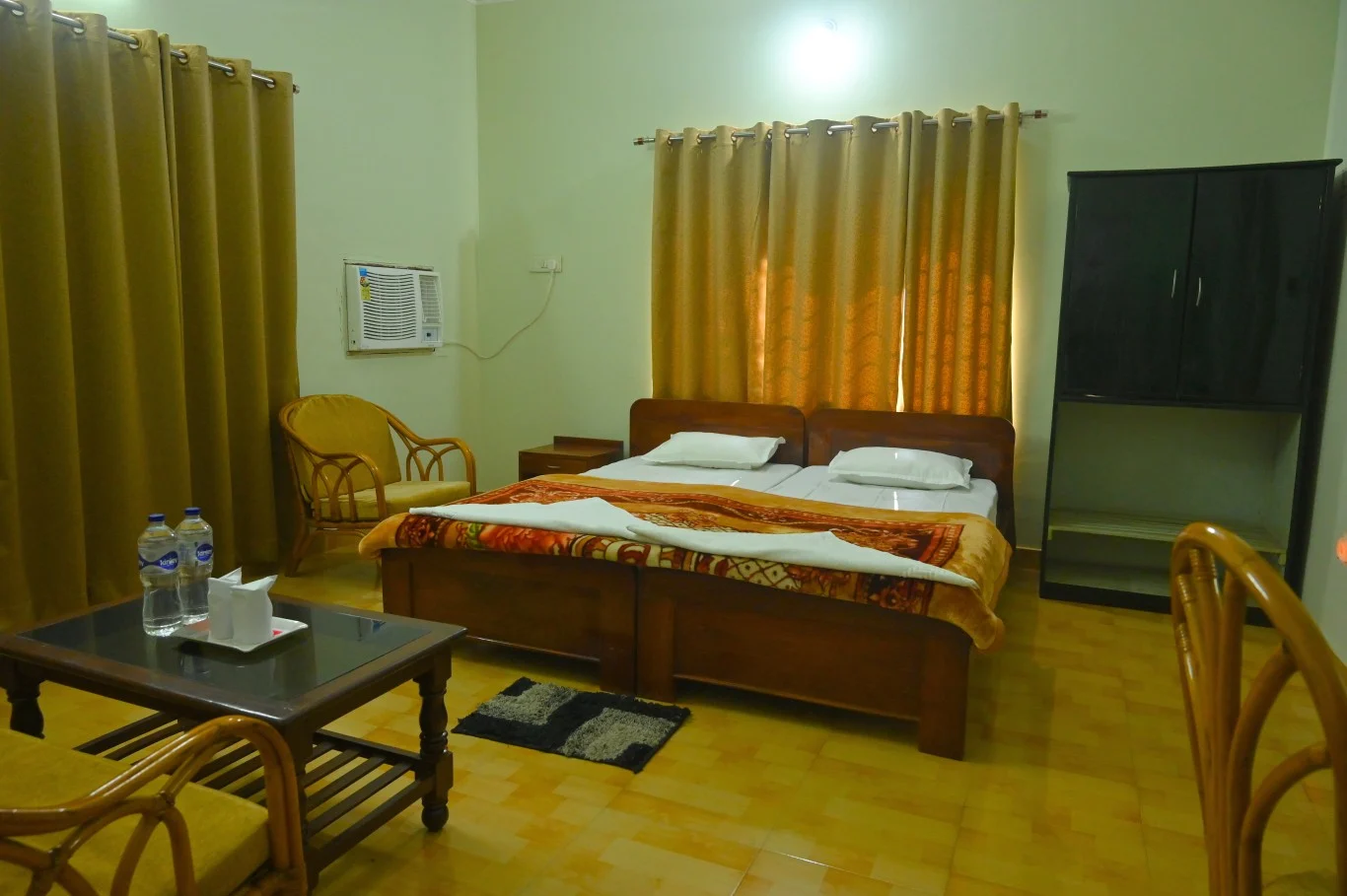 Click to see more images bedroom